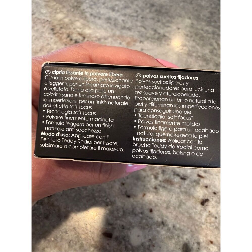 Rodial Glass Powder - Picture 4 of 8